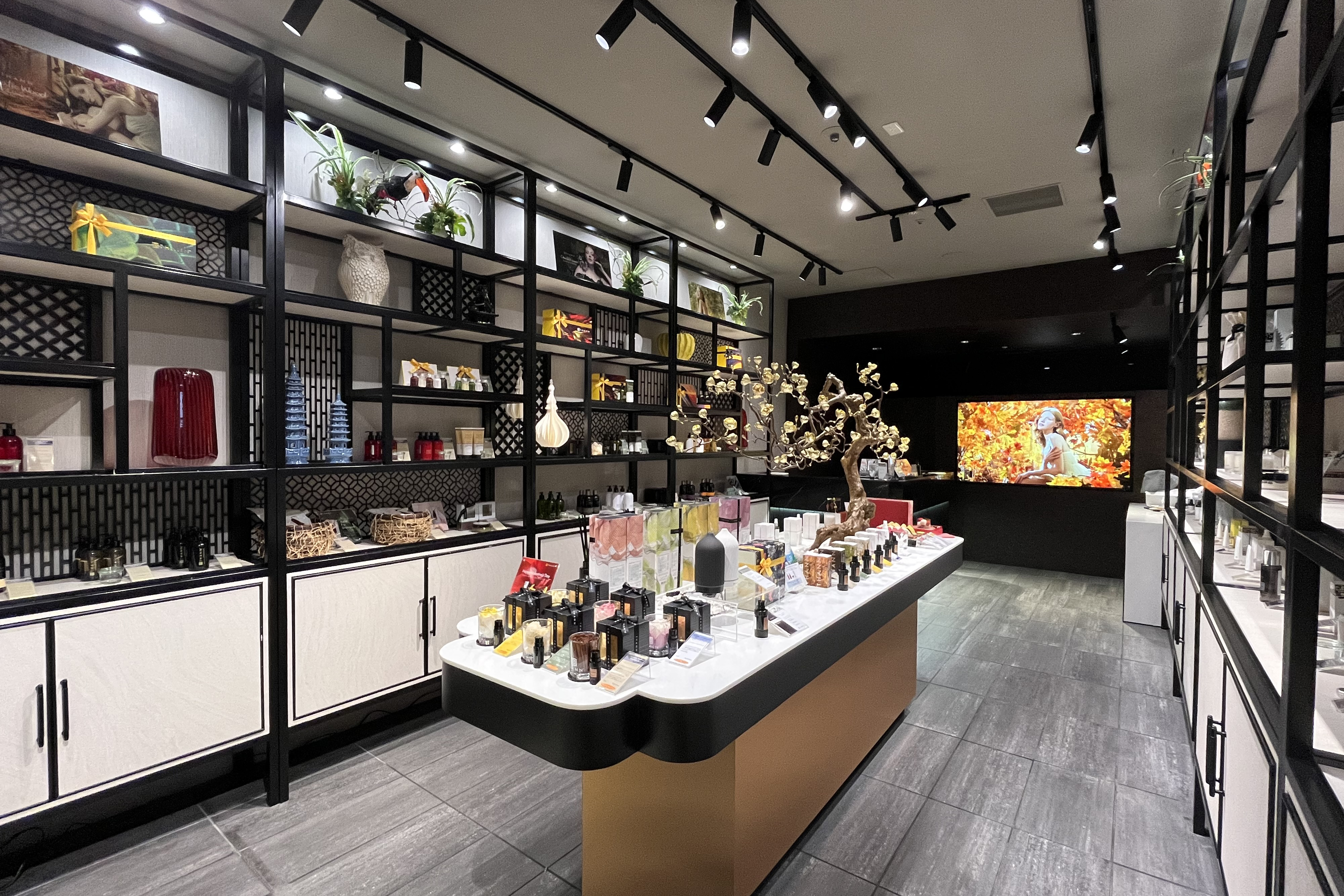 THANN 表参道ヒルズ店